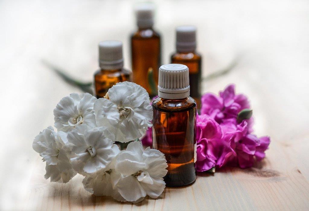 essential-oils-1433692_1280.jpg